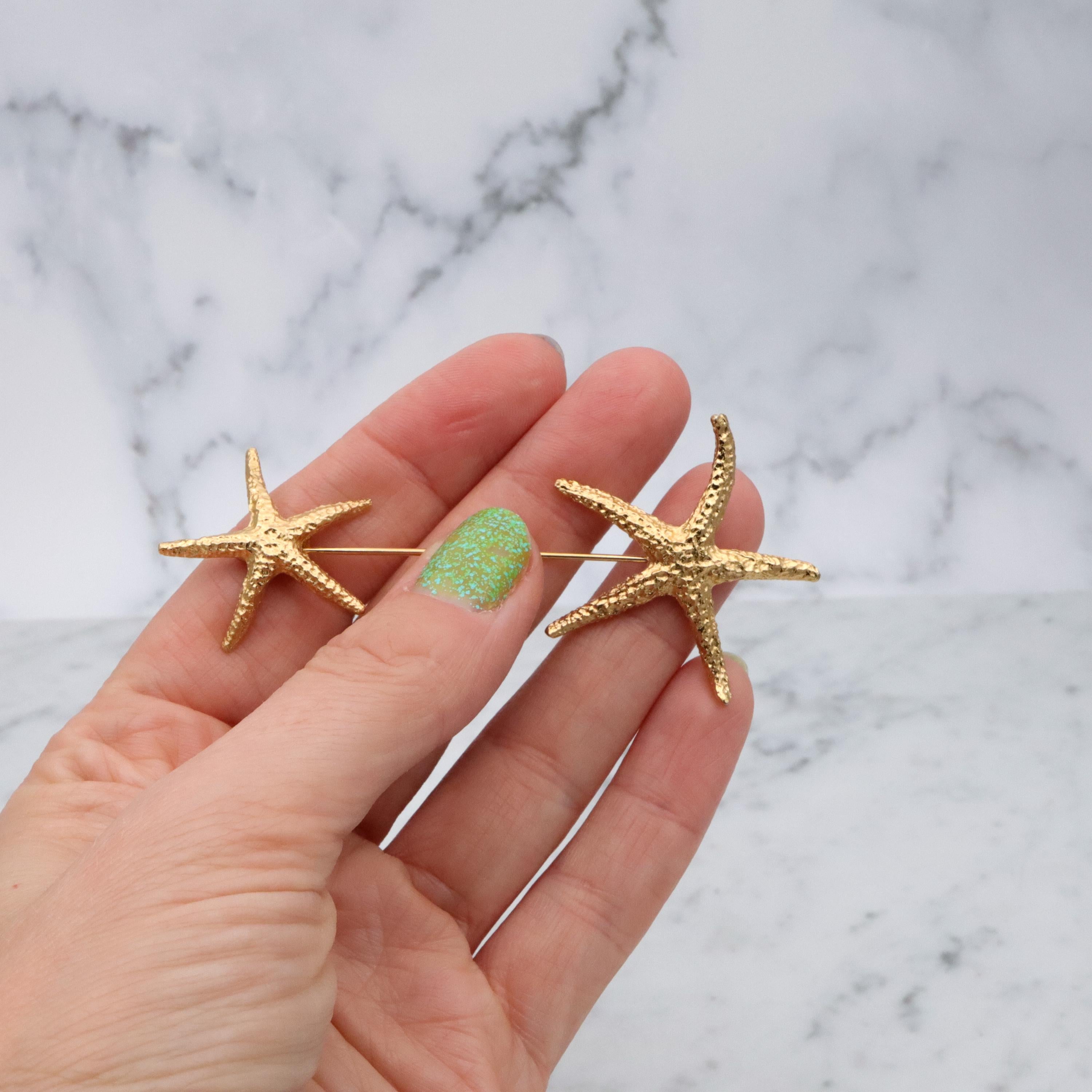 Vintage gold tone double starfish jabot pin
