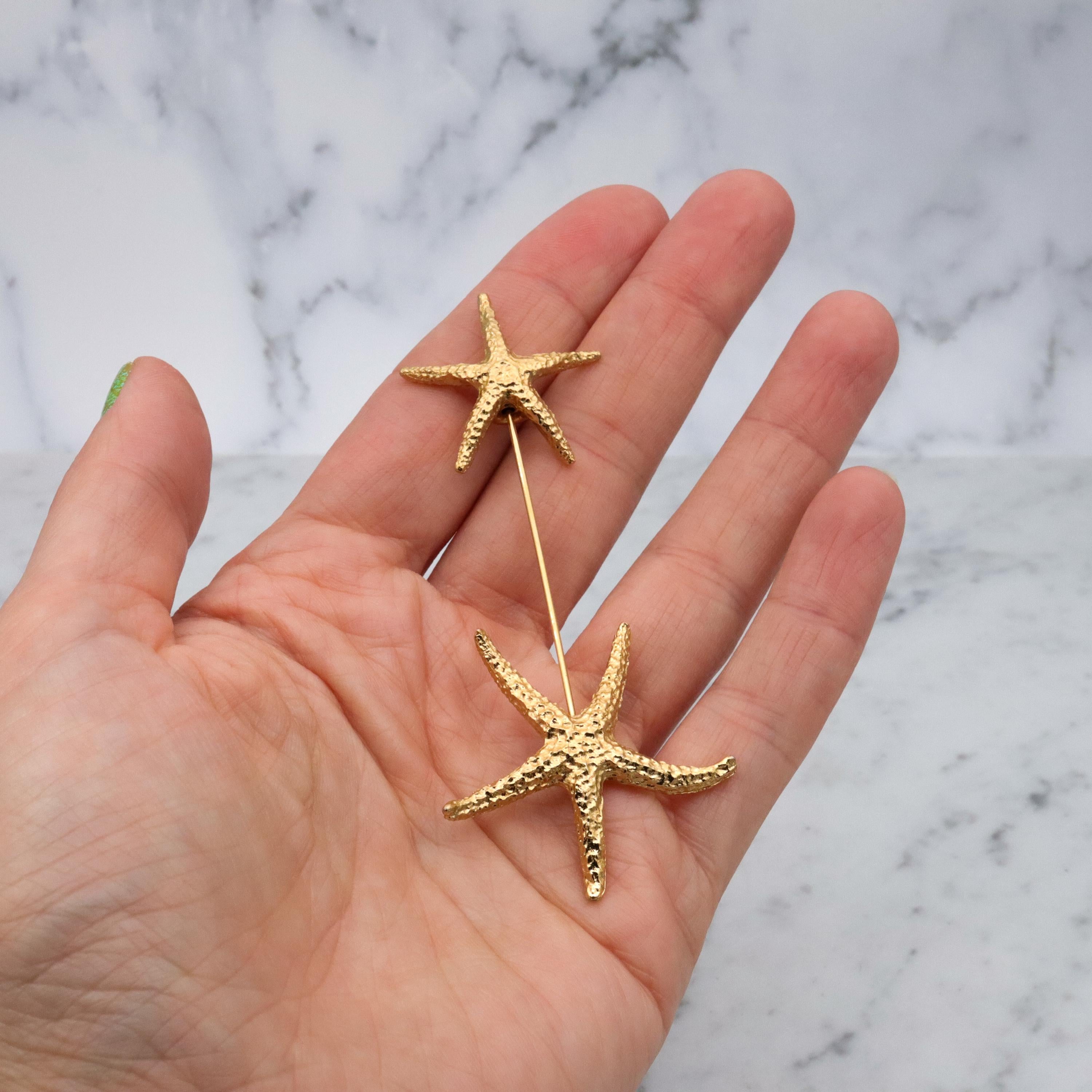 Vintage gold tone double starfish jabot pin