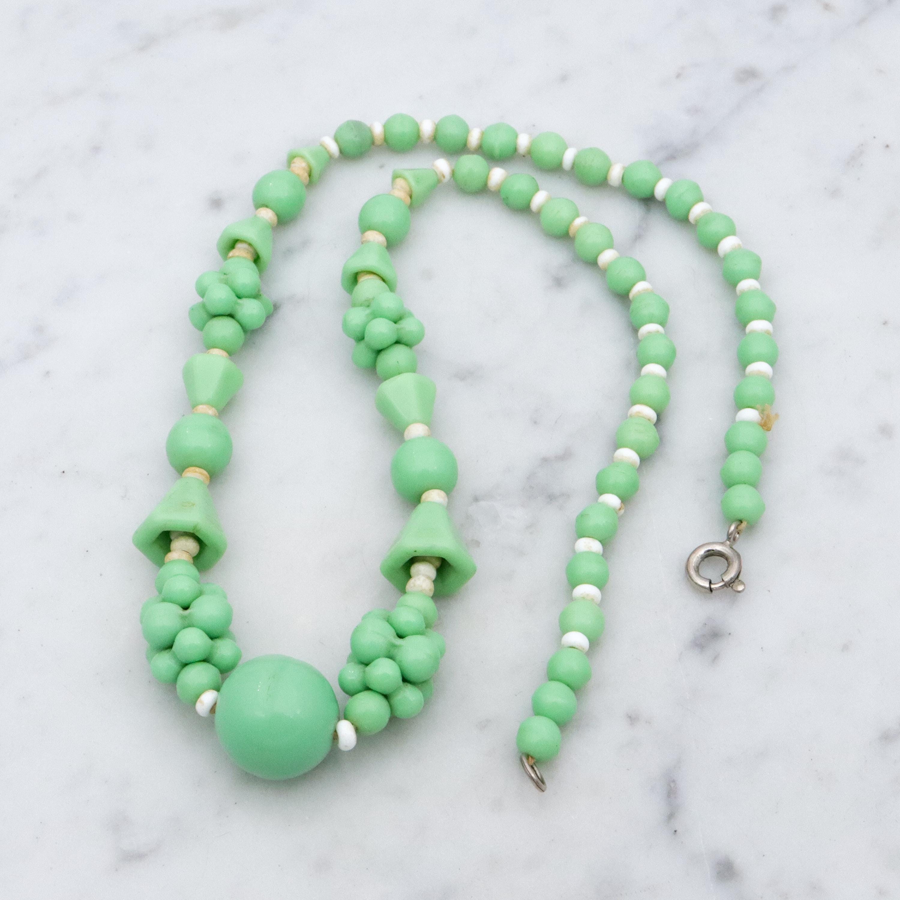 Antique Art Deco mint green jade glass beaded necklace