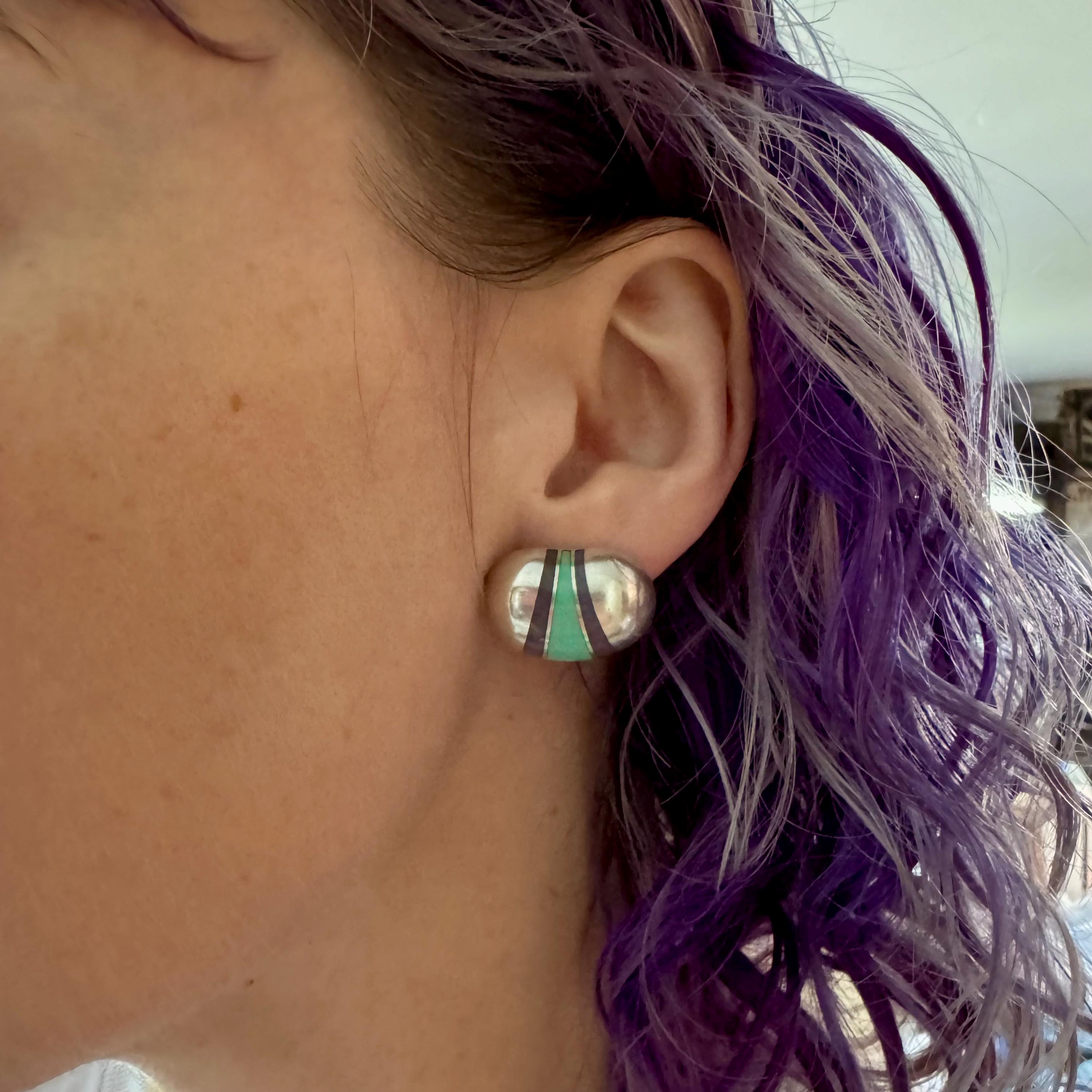 Vintage Valerie Jo Coulson gemstone inlaid sterling bean earrings