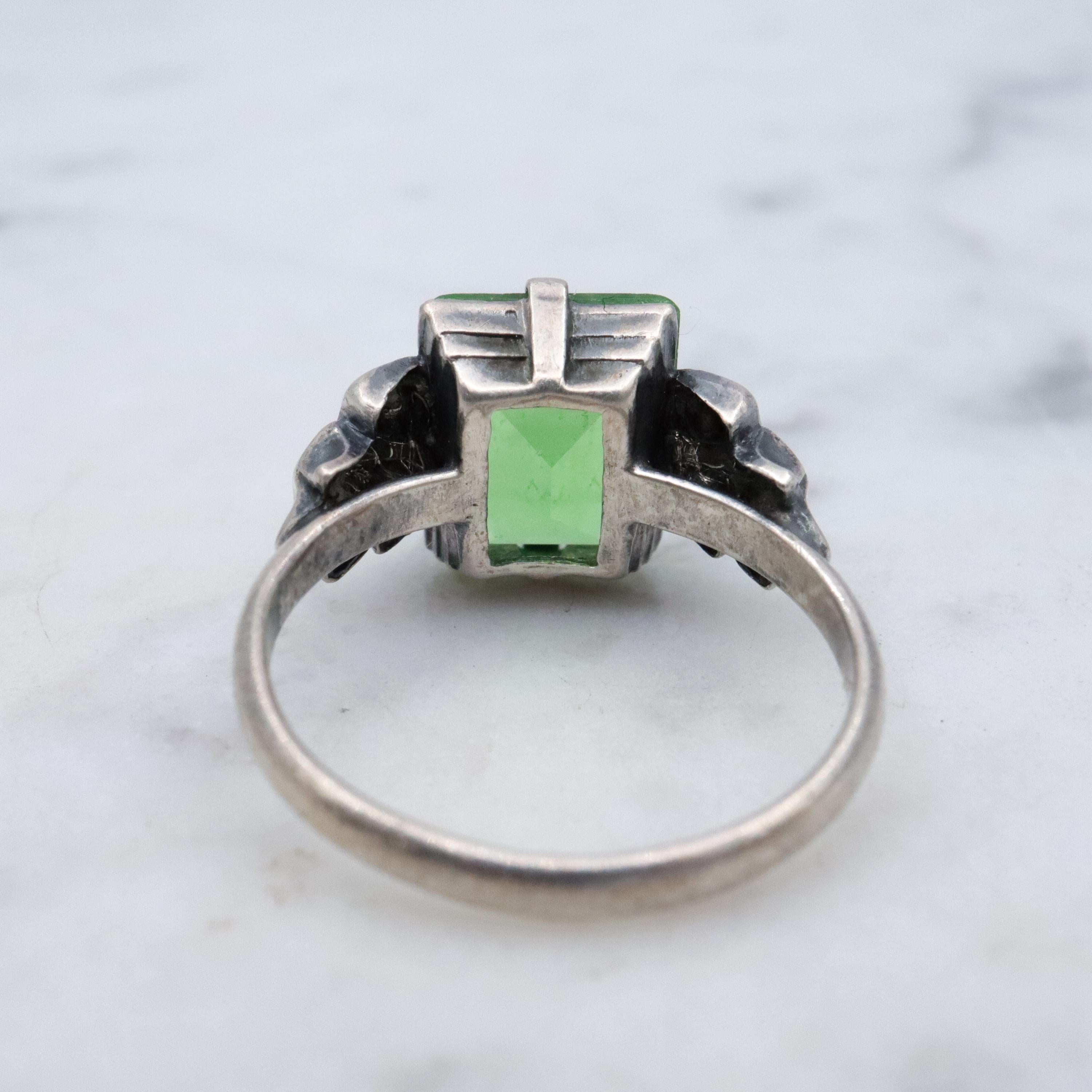 Uncas Deco sterling green glass petite ring, size 5