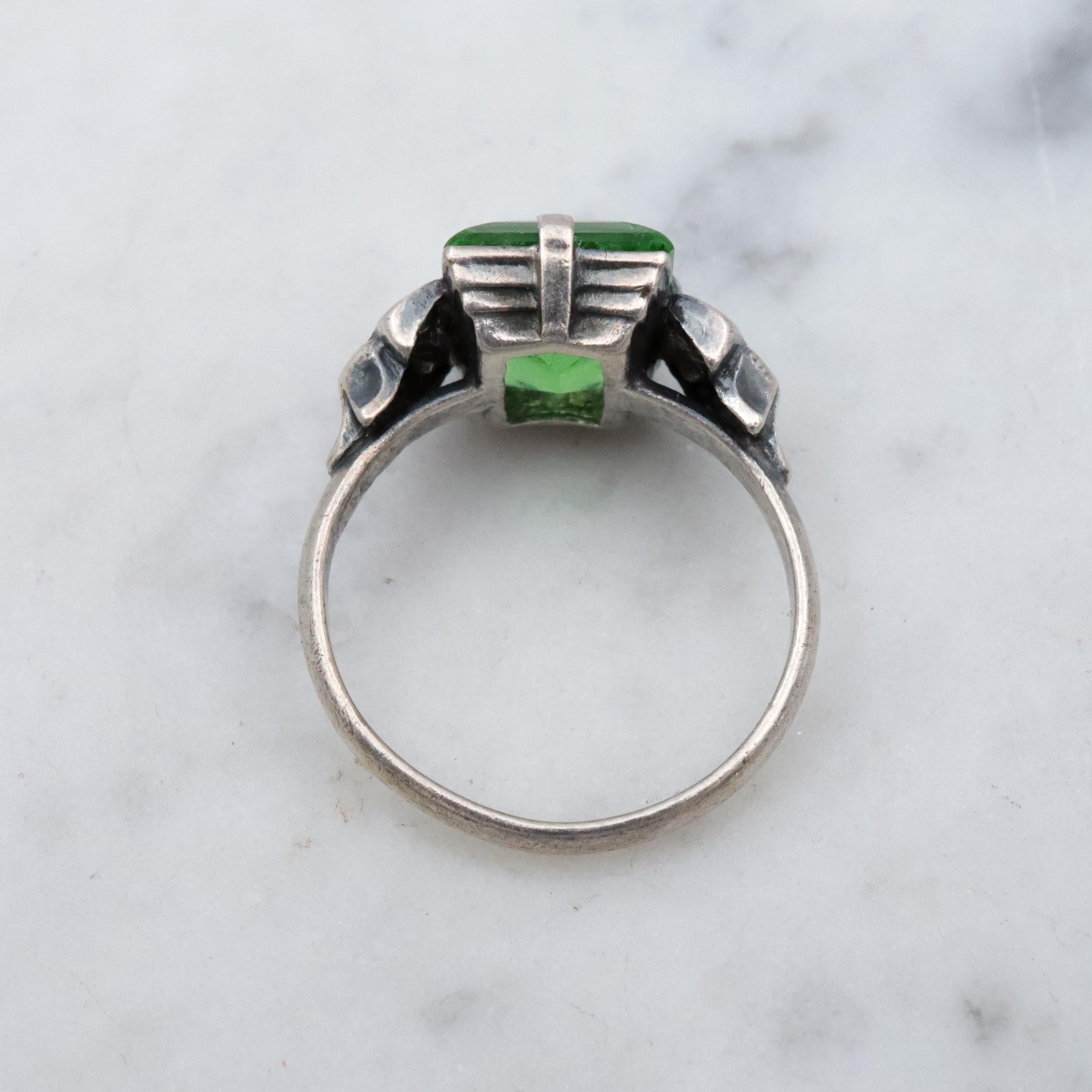 Uncas Deco sterling green glass petite ring, size 5