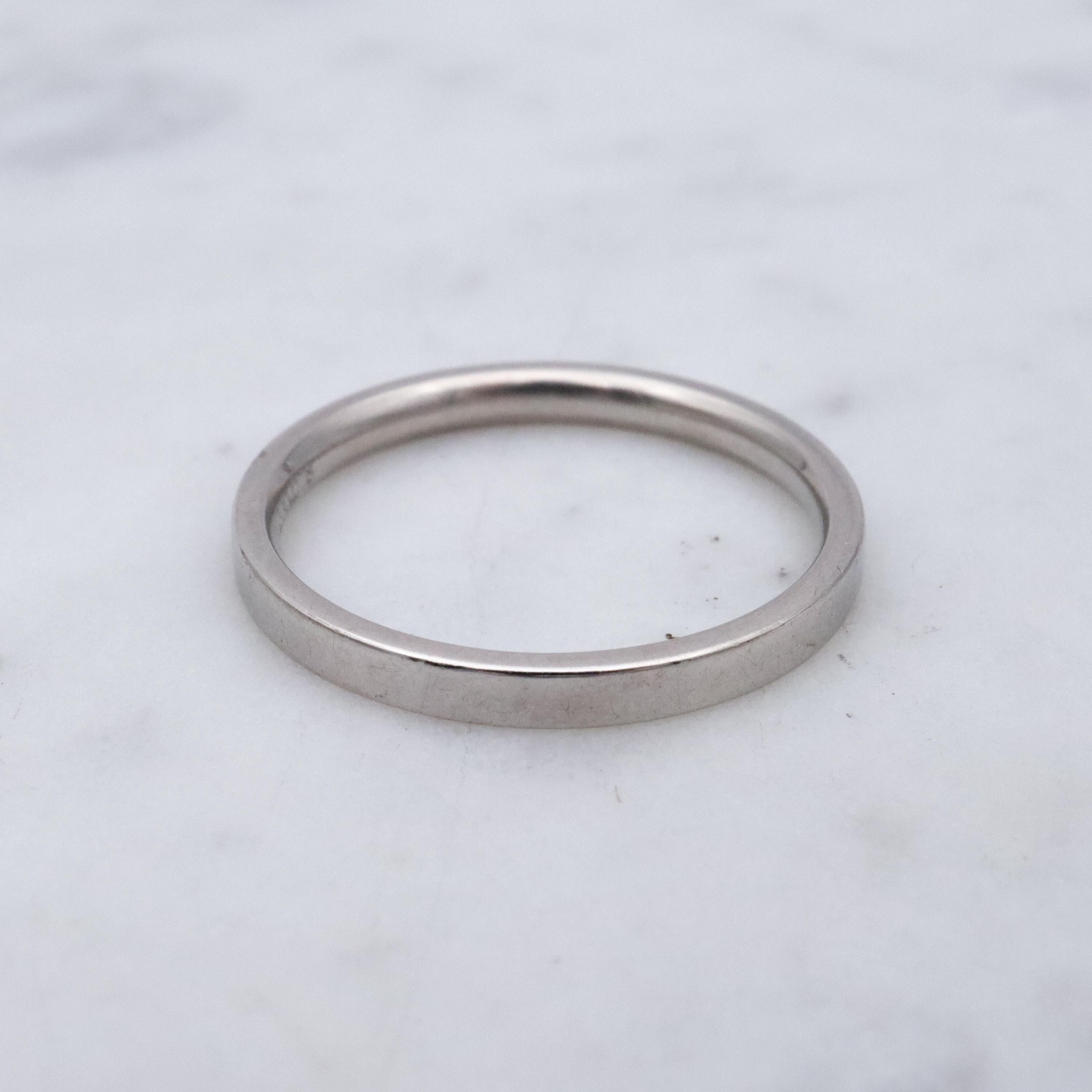 Vintage Platinum 2mm wedding band, size 6.5