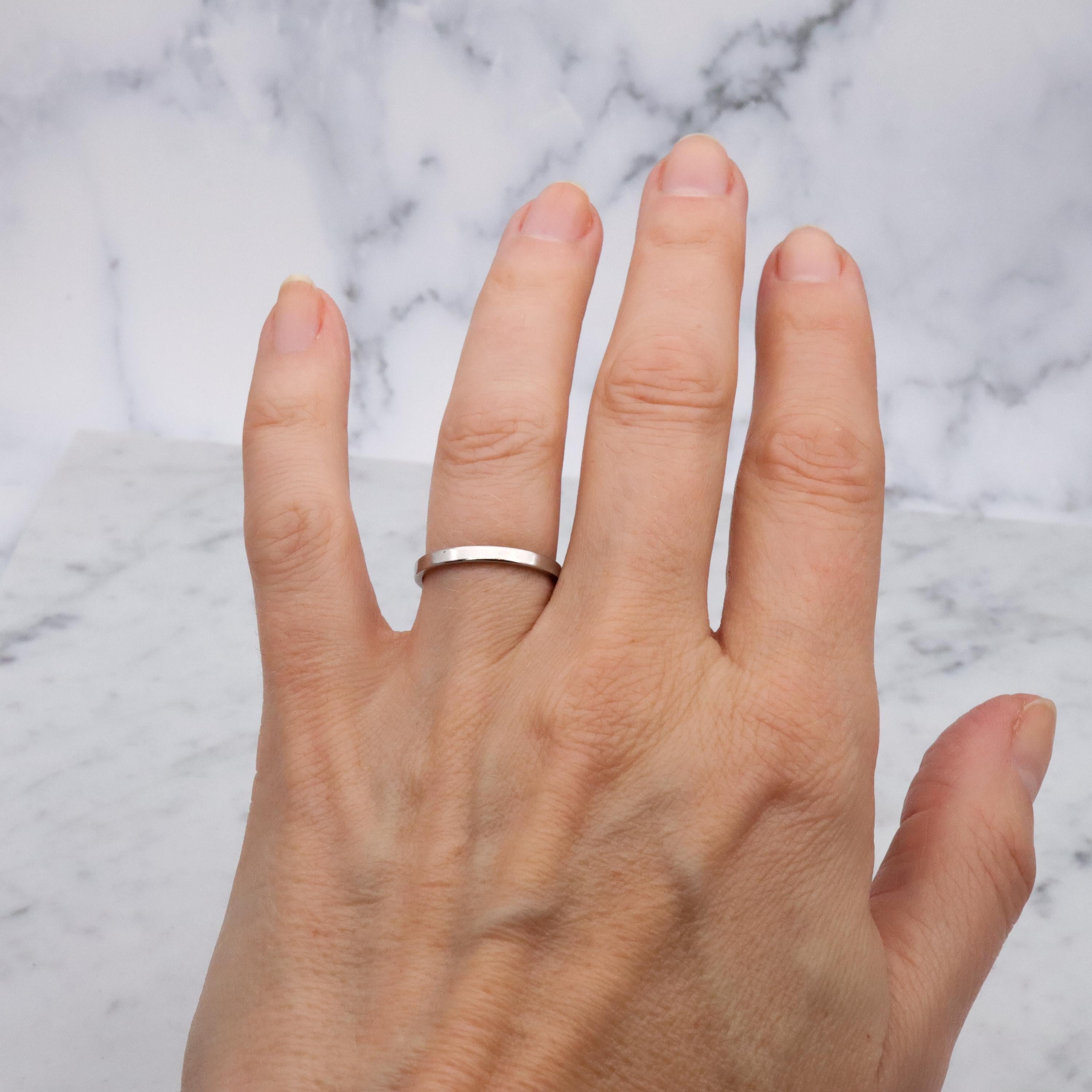 Vintage Platinum 2mm wedding band, size 6.5
