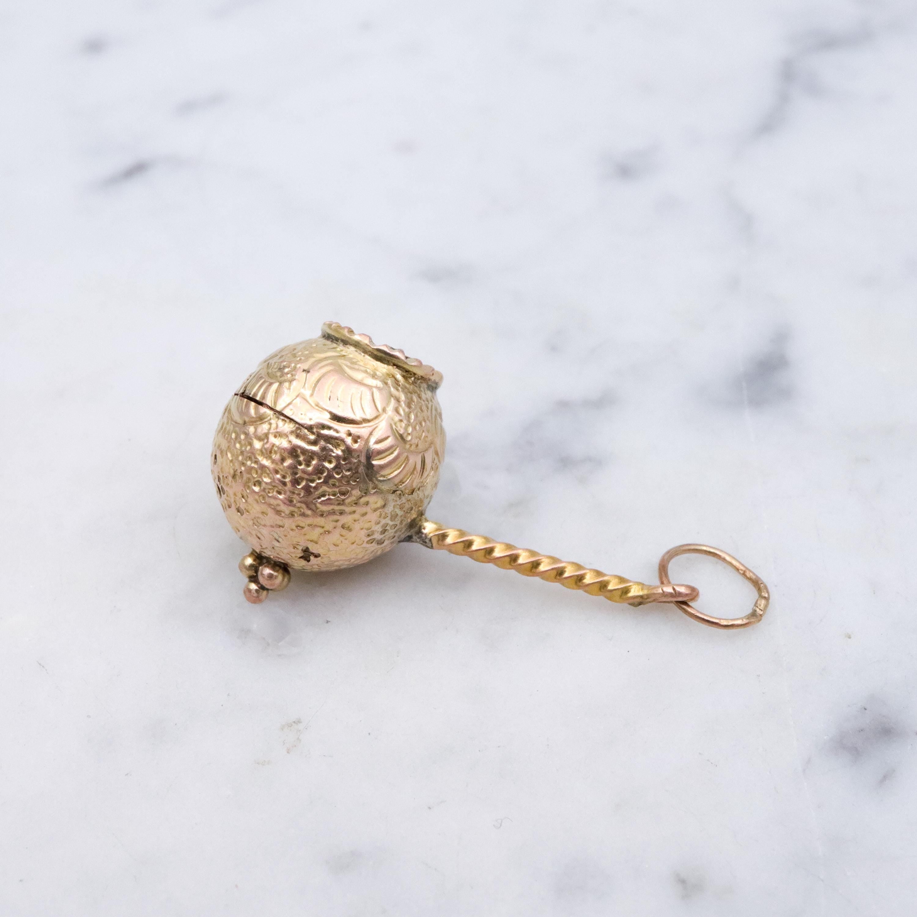 Vintage 14k gold figural gourd ladle charm pendant