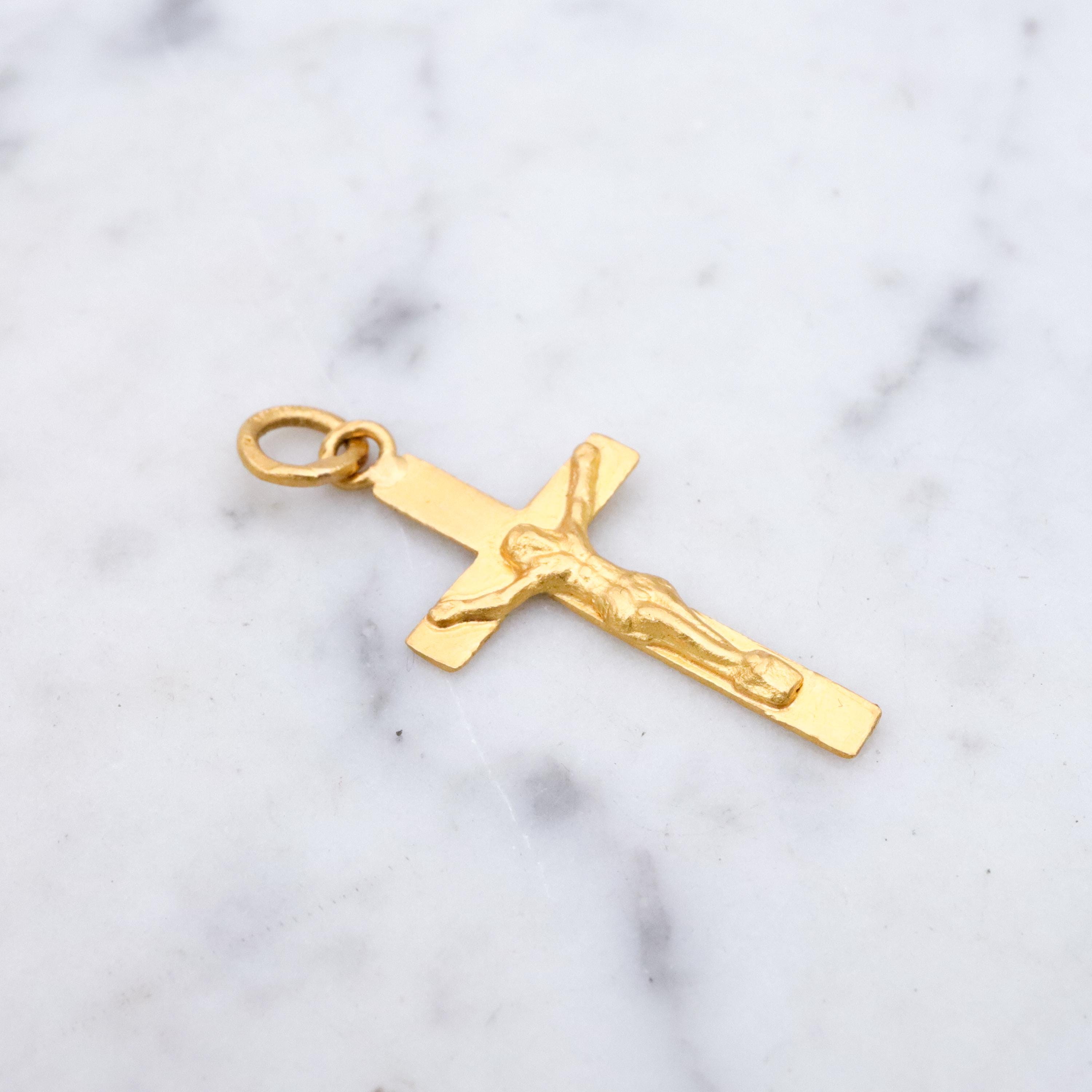 Vintage 22k gold crucifix cross pendant