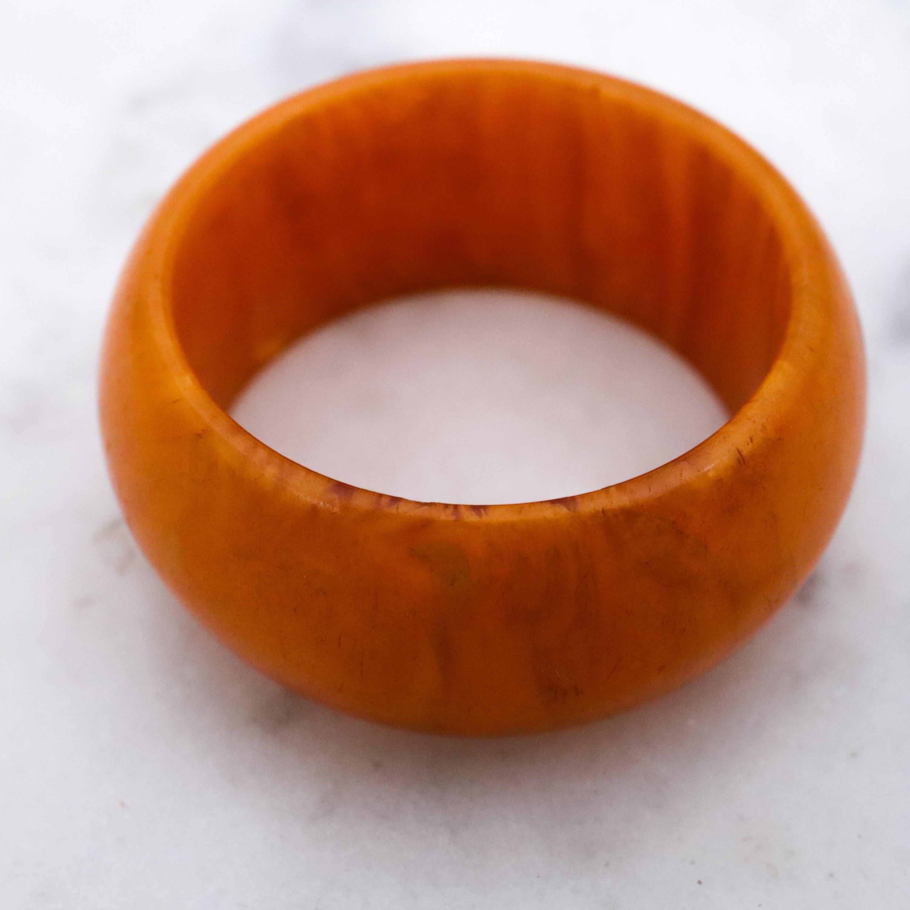 Mid Century butterscotch amber domed band ring, size 8