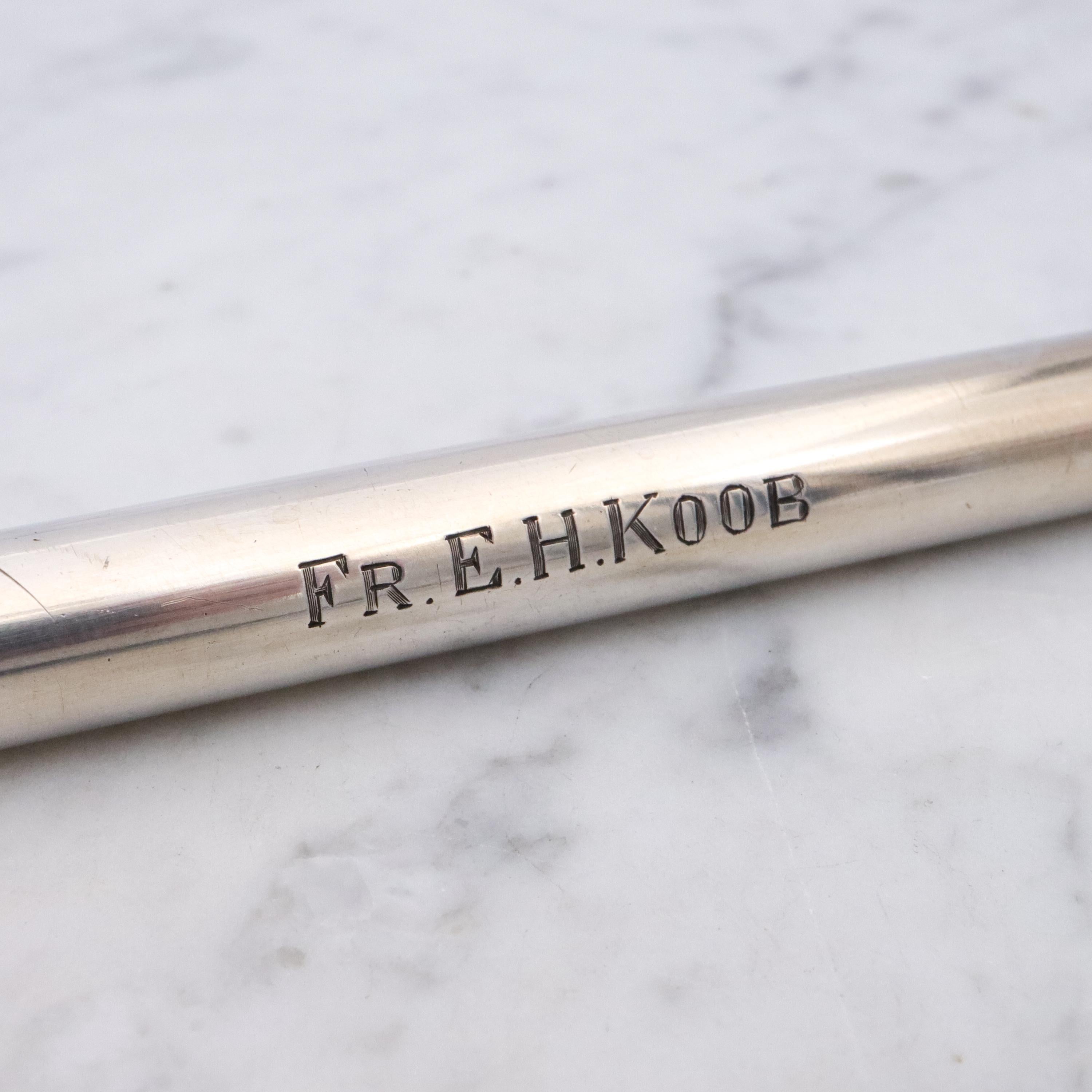 Antique sterling thermometer case with clip